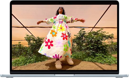 15-инчов MacBook Air, демонстрира Liquid Retina дисплей