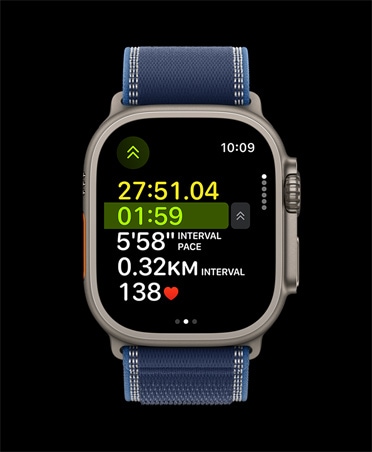 Apple Watch Ultra 3, naturaalne toon, titaanist korpus, täiustatud õuejooksu näitajad, rihm, Trail Loop, sinine/erksinine värv