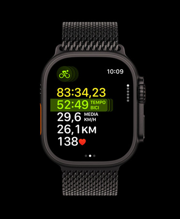 Apple Watch Ultra 3, cassa in titanio nero, allenamento multisport, loop in maglia milanese nero