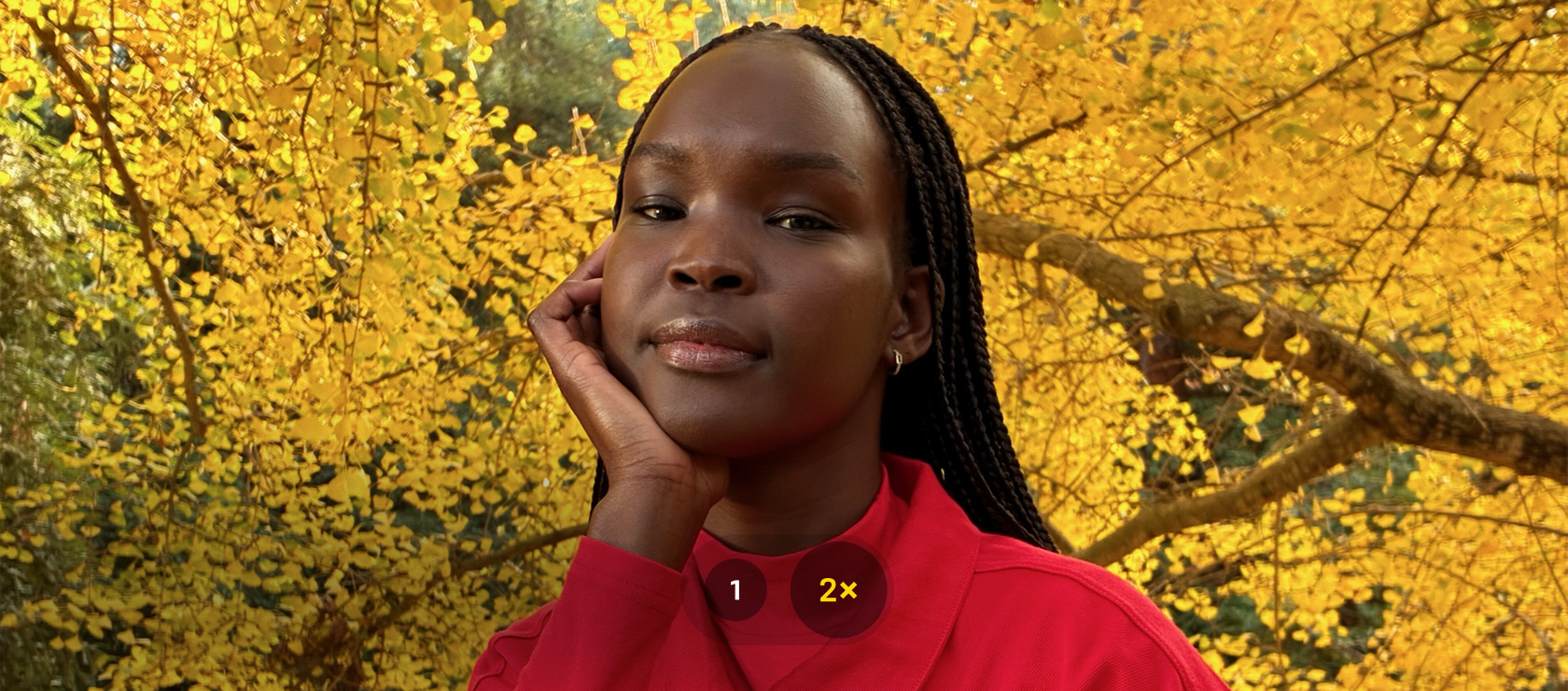 Una foto scattata con le modalità zoom 1x e zoom 2x della fotocamera Fusion.