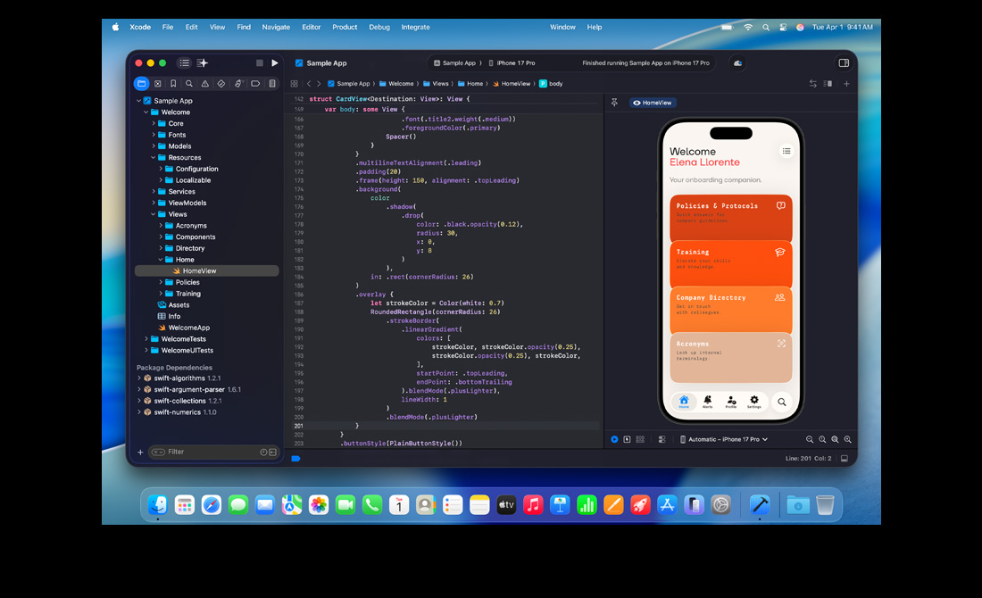 Pantalla de una MacBook Pro donde una persona programa una app para un hackatón multilingüe en Xcode